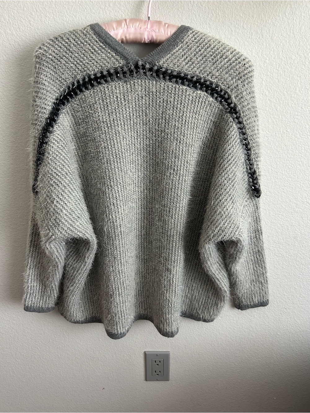 Cozy Grey Knit Women's Sweater with Contrast ‘Chain’ Detail